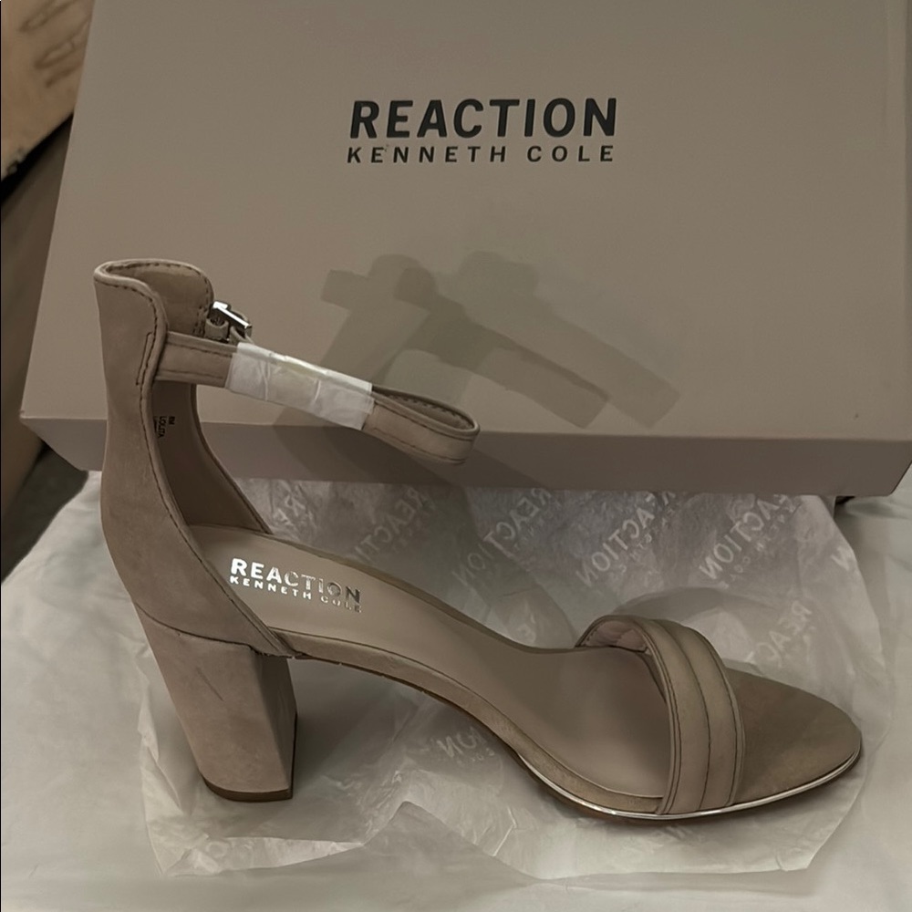 Kenneth Cole Reaction Tan Block Heel Sandals